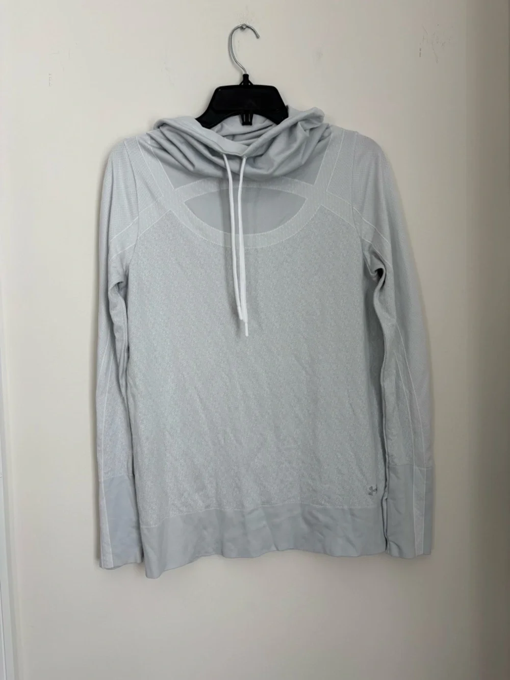 Under Armour Women's White Hooded Lightweight Long-Sleeve Top - Picture 2 of 5